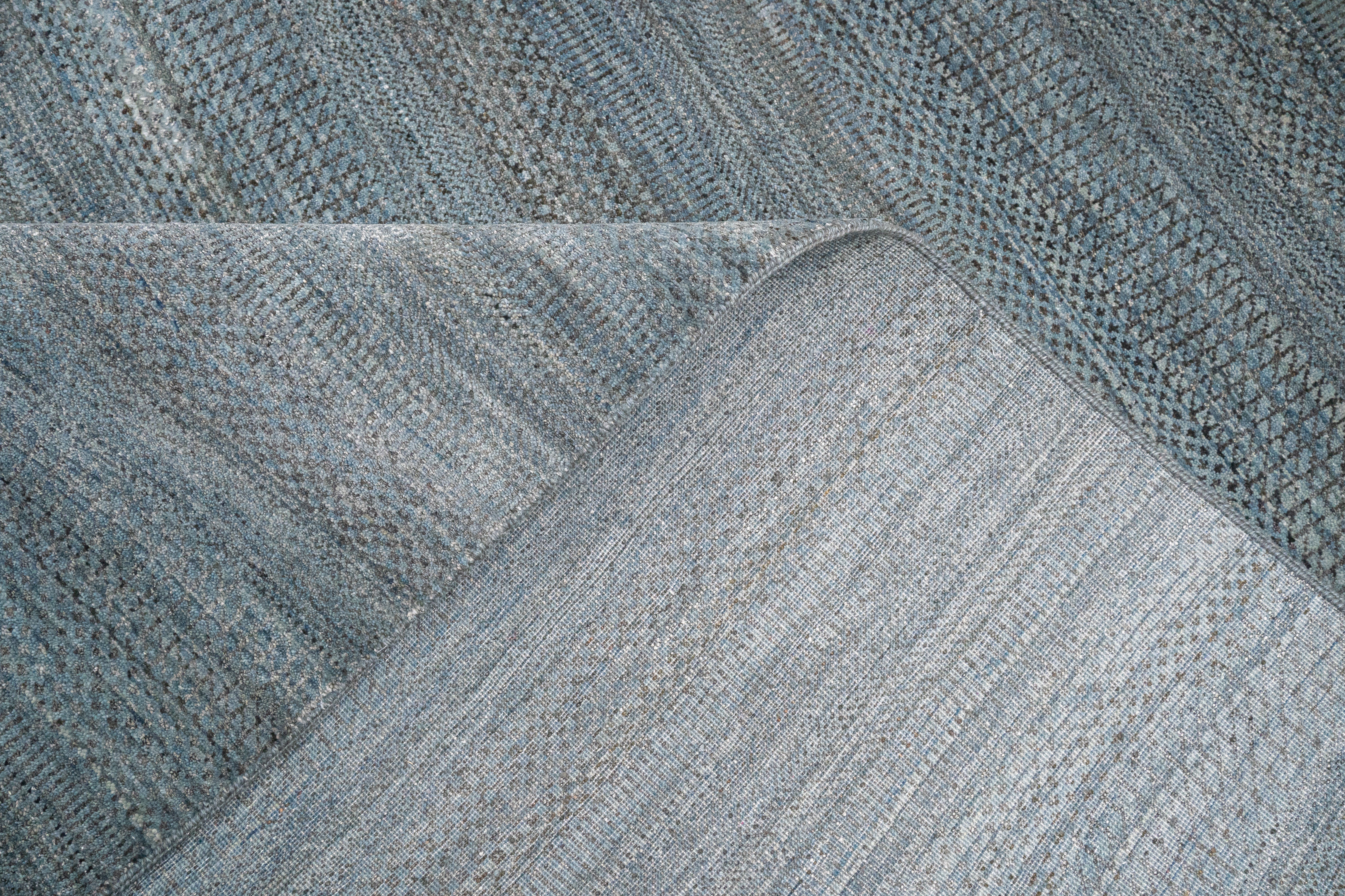 Handknotted Carpet, DIA - 656 MCN, AuroMetalSaurus & Arsenic